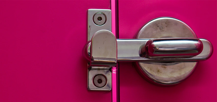 Childproof Gate Lock in Soledad, California