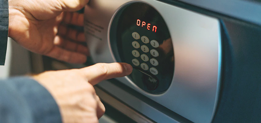 Cash Safe Openers in Soledad, California